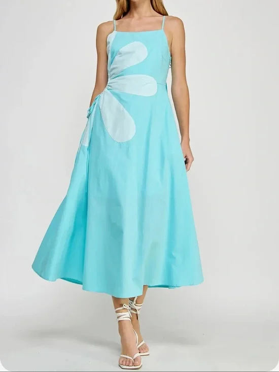 Floral Cutout Midi Dress - Picture 13 of 16